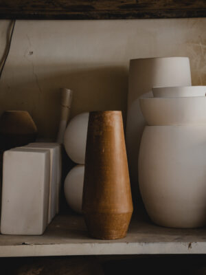 Jarrón artesanal estilo rústico moderno