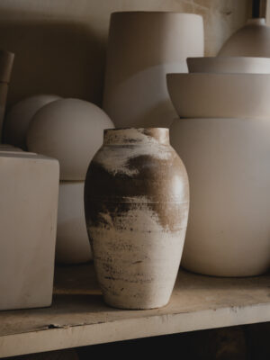 Jarrón artesanal estilo rústico moderno